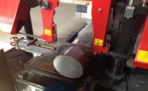 荷塘卧式带锯床加工时出现明显振荡如何排查？